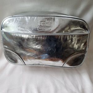 Coach Shiny Metallic Leather Lge cosmetic case